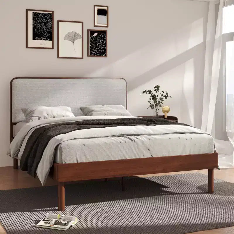Roundhill Furniture Wyller 2-delige slaapkamermeubelset, platformbed met nachtkastje, natuurlijk walnoot, queensize