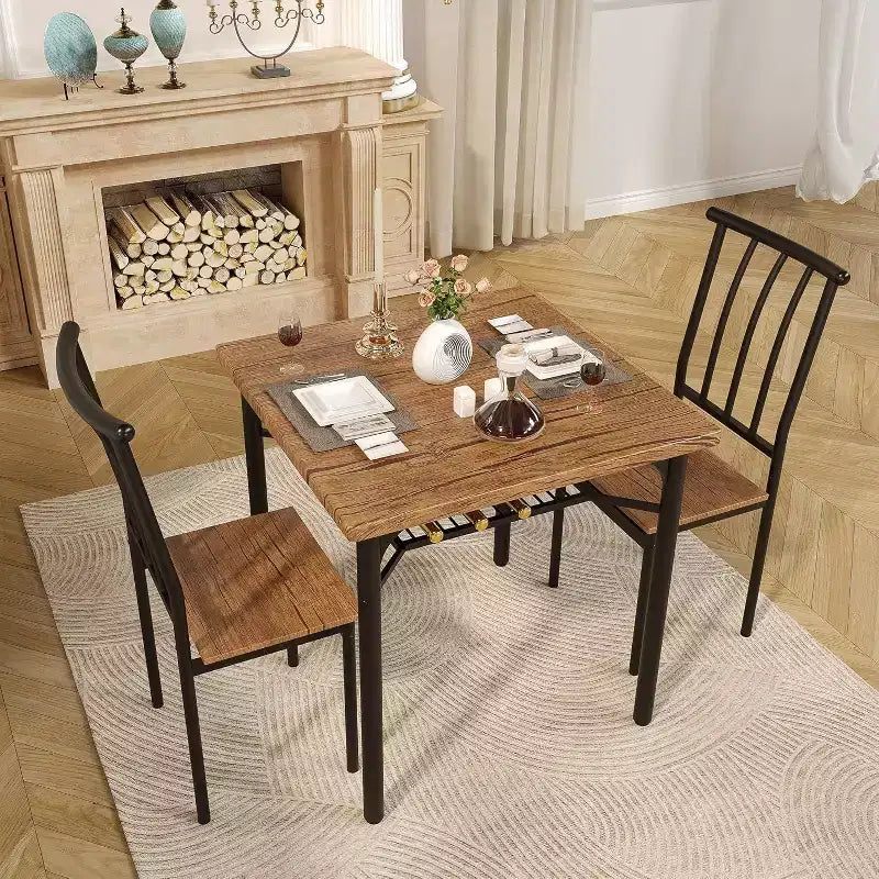 Rustieke eetset met 3 delen – vierkante tafel en stoelen voor 2 personen met wijnrek, voor kleine keukens