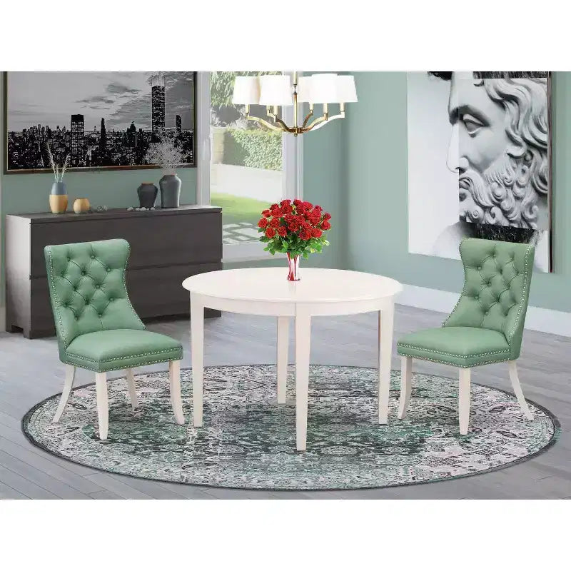 Driedelige eetset met ronde tafel met massief houten blad en linnenwitte afwerking