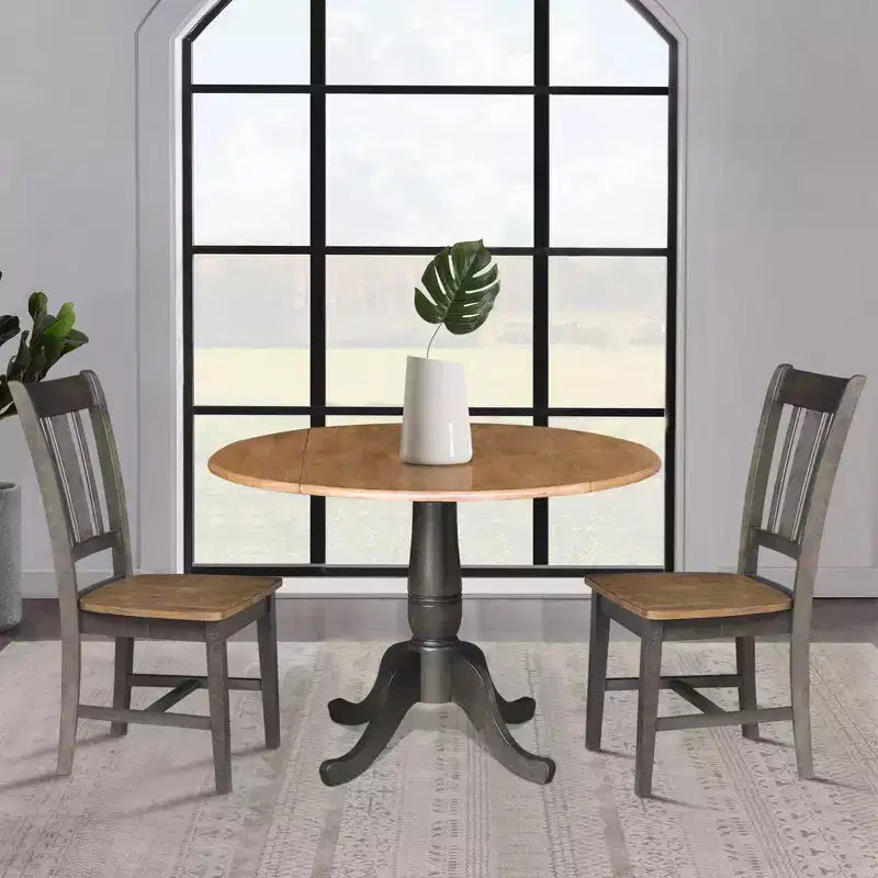 3-delige Jordan ronde eettafel van 42" met twee neerklapbare bladen en 2 stoelen met spijlenrug, Hickory/Washed Coal - International Concepts