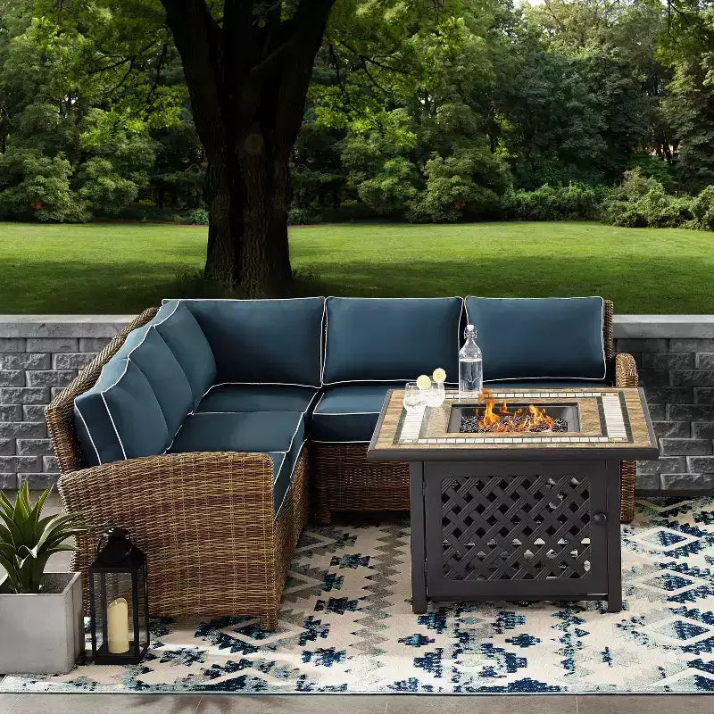 Bradenton 4-delige loungeset van wicker voor buiten met vuurtafel - Crosley
